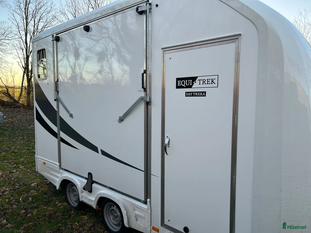 Hästlastbilar  fordon & transport till salu: Equi-Trek Ikonik 3 sits  - Annons 16