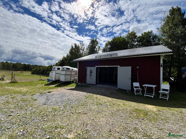 stallplats i Söderbärke - Annons 11