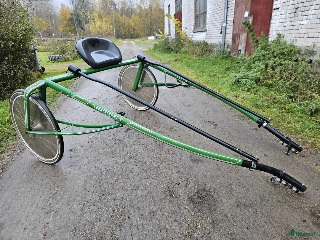 Travsulkys trav till salu: Grafströms tävlingssulky  - Annons 2