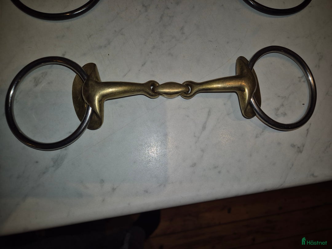 Bett hästutrustning till salu: Gold wing bett  i Säve - Annons 1