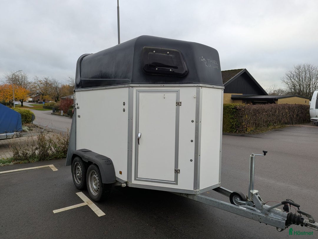 Hästtransporter  fordon & transport till salu: Nyrenoverat släpp i gott skick!! i Svalöv - Annons 1