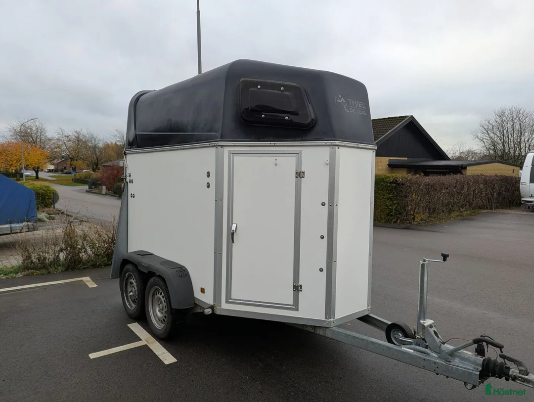 Hästtransporter  fordon & transport till salu: Nyrenoverat släpp i gott skick!! i Svalöv - Annons 1