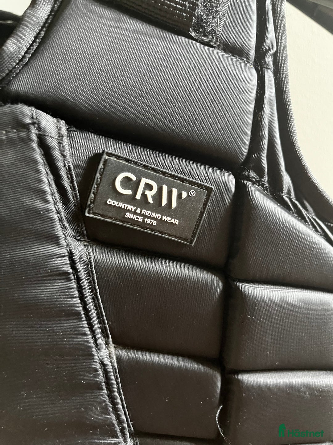 Säkerhetsvästar ryttarutrustning till salu: CRW skyddsväst i Nyköping - Annons 6