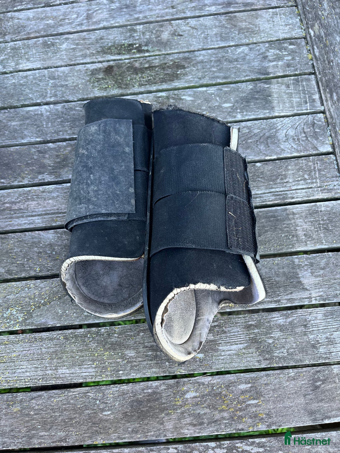 Benskydd hästutrustning till salu: Svarta strykkappor  i Knutby - Annons 2