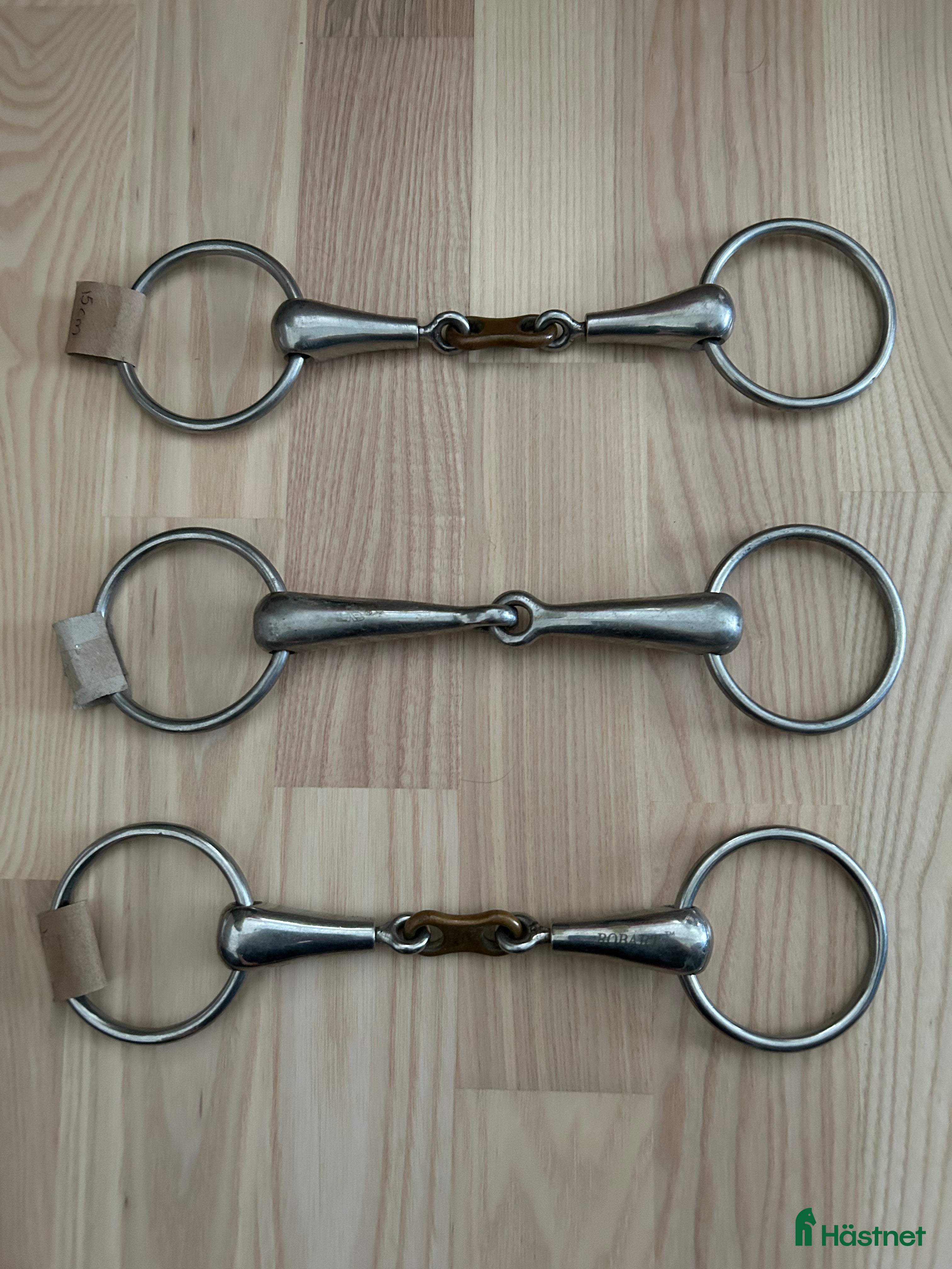 Bett hästutrustning till salu: 3 bett storlek 15 cm - Annons 24