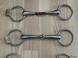 Bett hästutrustning till salu: 3 bett storlek 15 cm - Annons 24