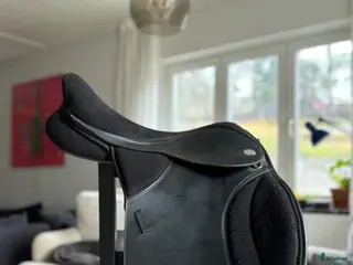 Sadlar hästutrustning Syntetsadel - Annons 1