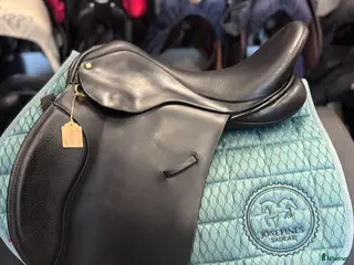 Sadlar hästutrustning Crown - Annons 1