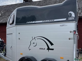 Hästtransporter fordon & transport till salu: Cheval Liberté Gold Pullman V2 med sadelkammare i Väderstad - Annons 2