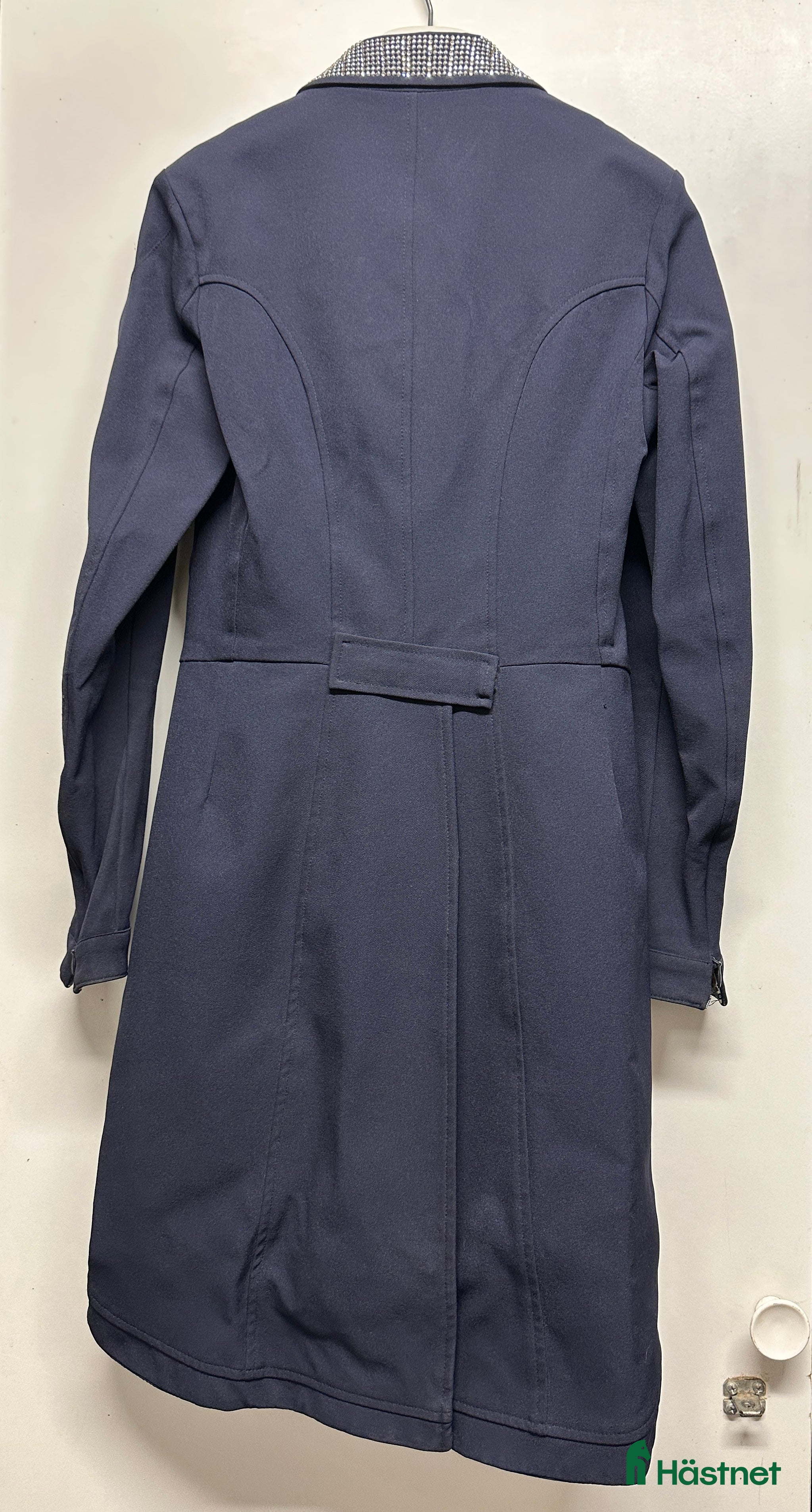 Övrigt Ridkläder ryttarutrustning till salu: Dressyrfrack Animo Italiensk 38a i Nynäshamn - Annons 4