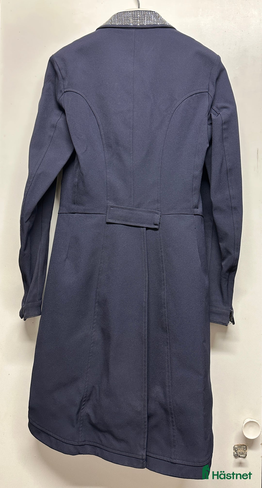 Övrigt Ridkläder ryttarutrustning till salu: Dressyrfrack Animo Italiensk 38a i Nynäshamn - Annons 1