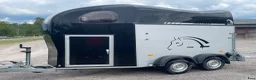 Hästtransporter  fordon & transport till salu: Mycket fin en-hästars transport  - Annons 1