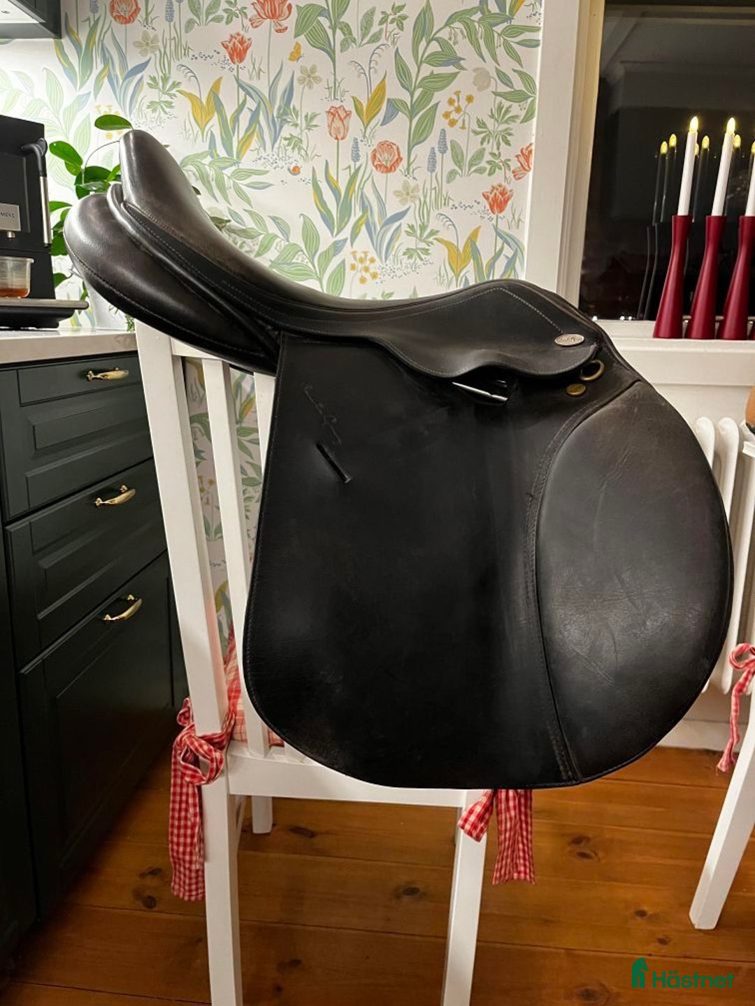 Sadlar hästutrustning till salu: 17 tum Santa cruz Celine i Stockholm - Annons 1