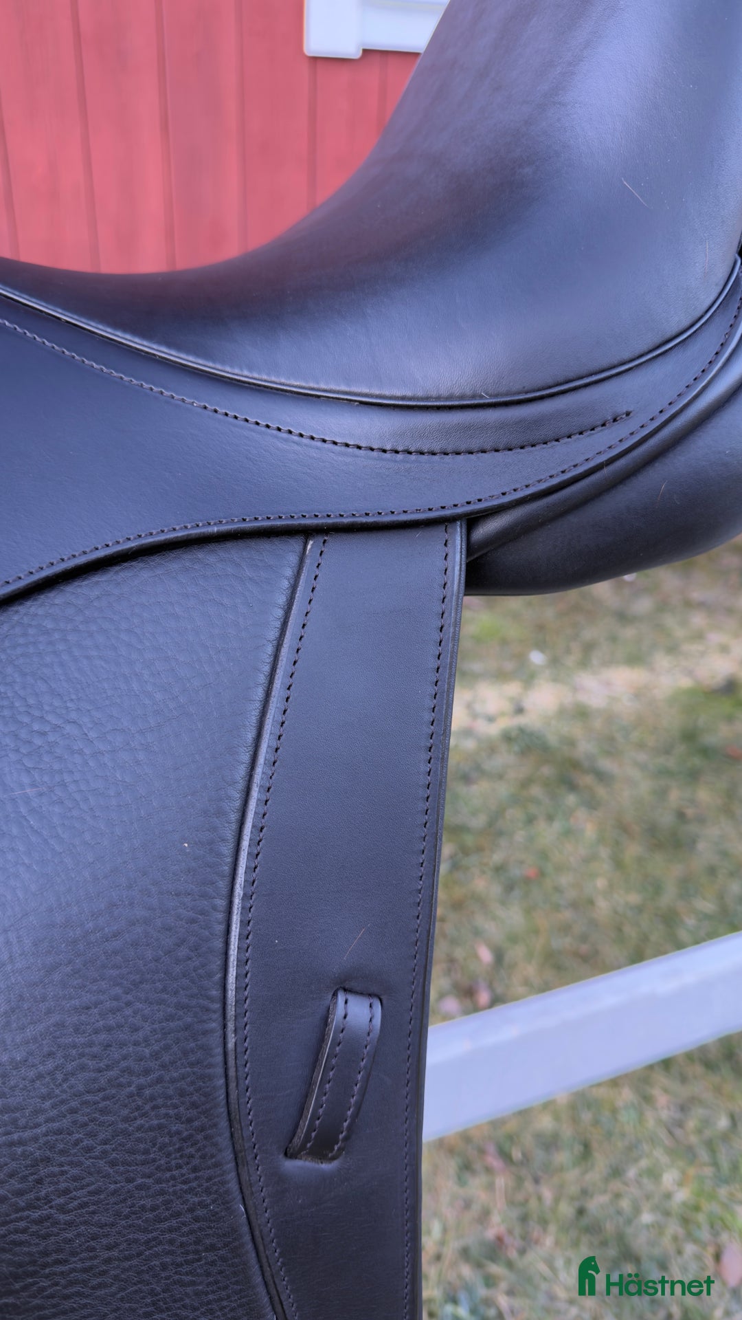 Sadlar hästutrustning till salu: Dressyrsadel med UG-system - alla bomvidder ingår i Gällstad - Annons 7
