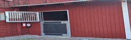 Stallinredning, stängsel & gård övrig utrustning till salu: Rejäla dörrar till utebox - Annons 1