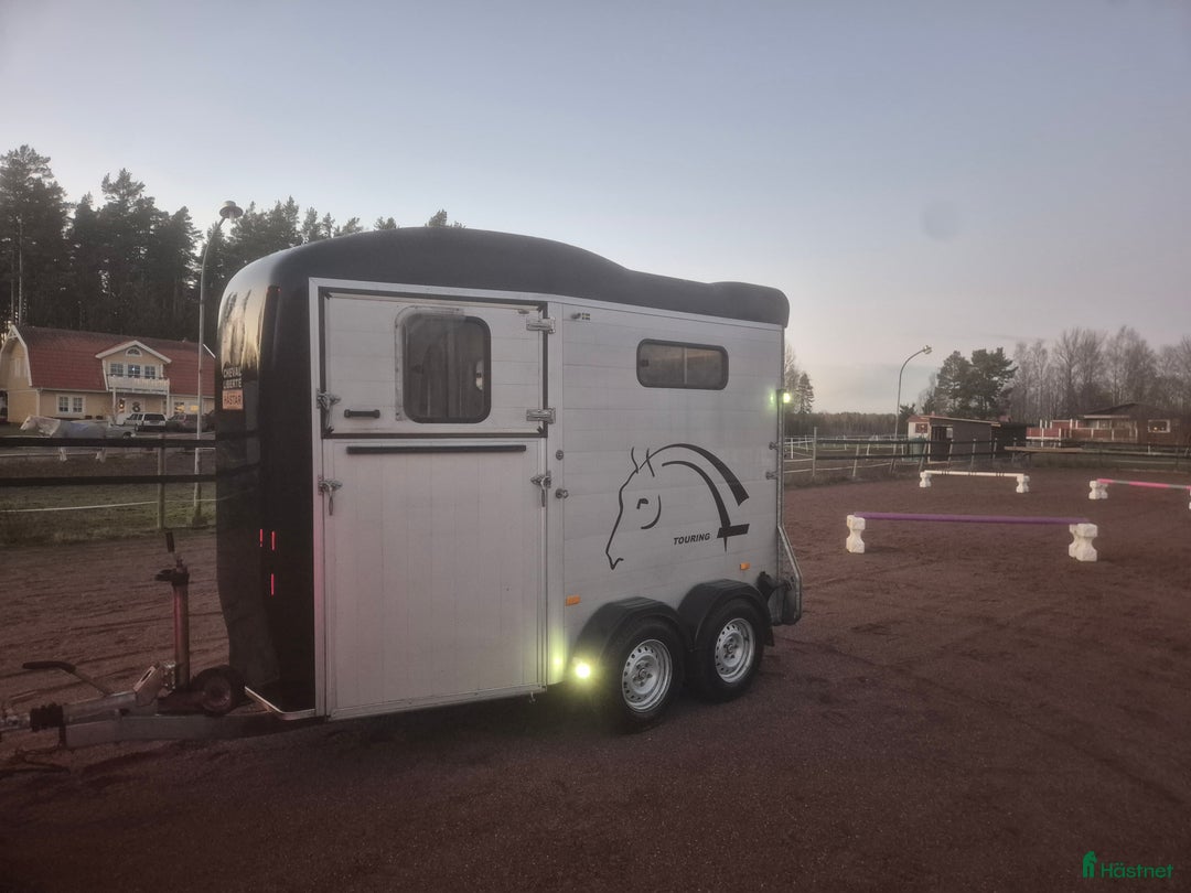 Hästtransporter  fordon & transport till salu: Cheval Touring viktad för B-kort i Falun - Annons 1