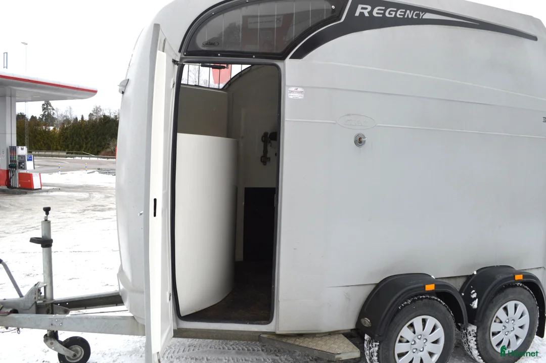 Hästtransporter  fordon & transport till salu: Atec Regency 2015, Totalvikt 1800 kg i Kvicksund - Annons 4