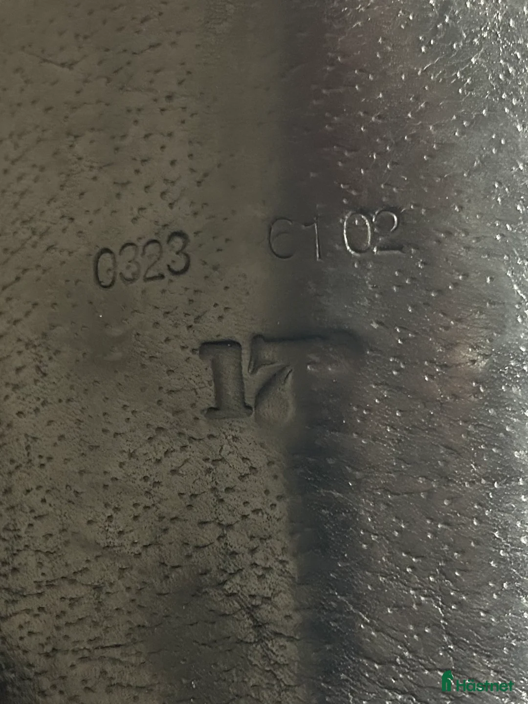 Sadlar hästutrustning till salu: Santa Cruz Colbert Brothers Flo, dressyr 17’ i Norrtälje - Annons 7