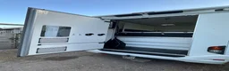 Hästlastbilar  fordon & transport till salu: Renault UME LIGHT ”Låga mil” - Annons 6
