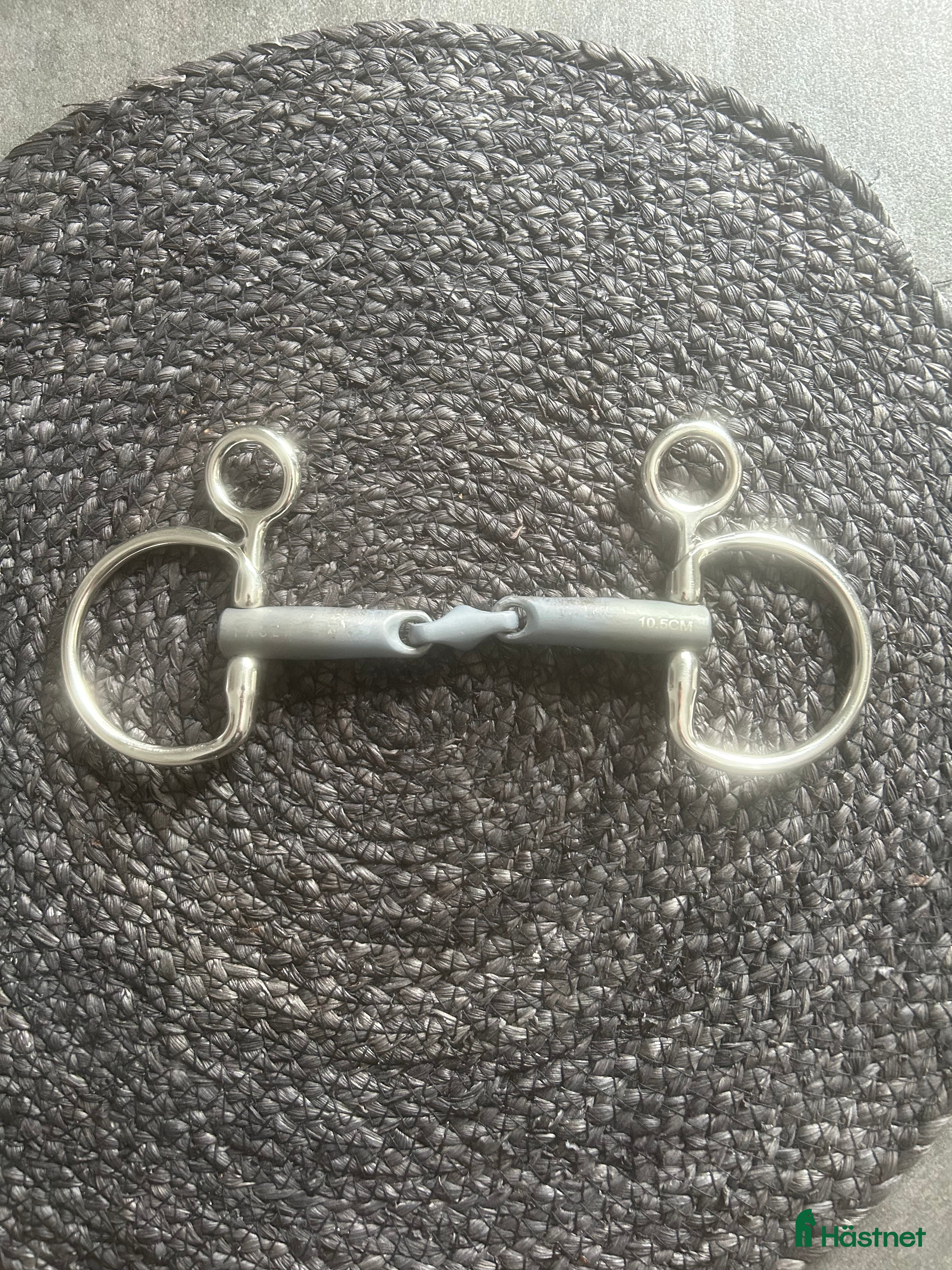 Bett hästutrustning Fager Emil Titan Baucher strl 10,5  i Söderby - Annons 17