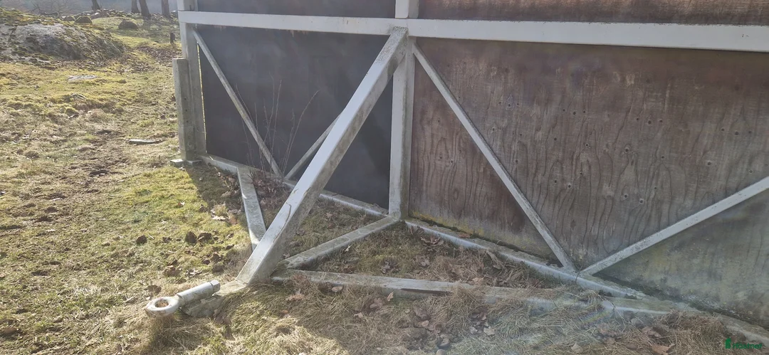 Stallinredning, stängsel & gård övrig utrustning till salu: Flyttbar ligghall - Annons 2