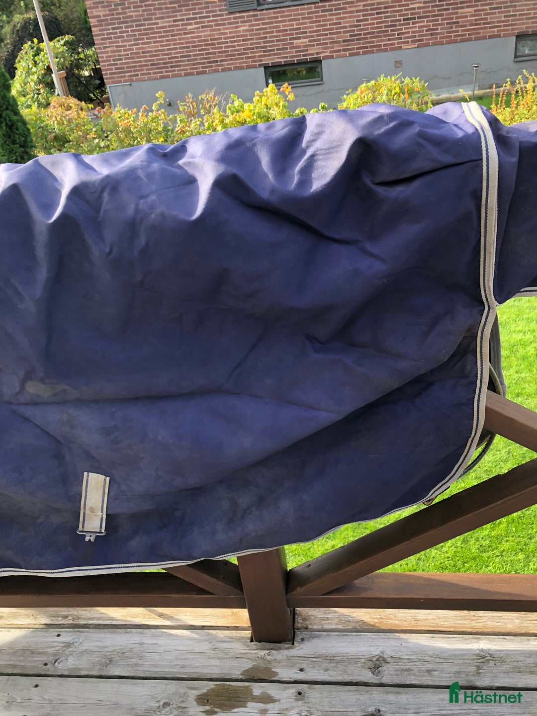 Täcken hästutrustning till salu: Täcke Bucas 200gr med avtagbarhals 145cm i Västra Frölunda - Annons 3