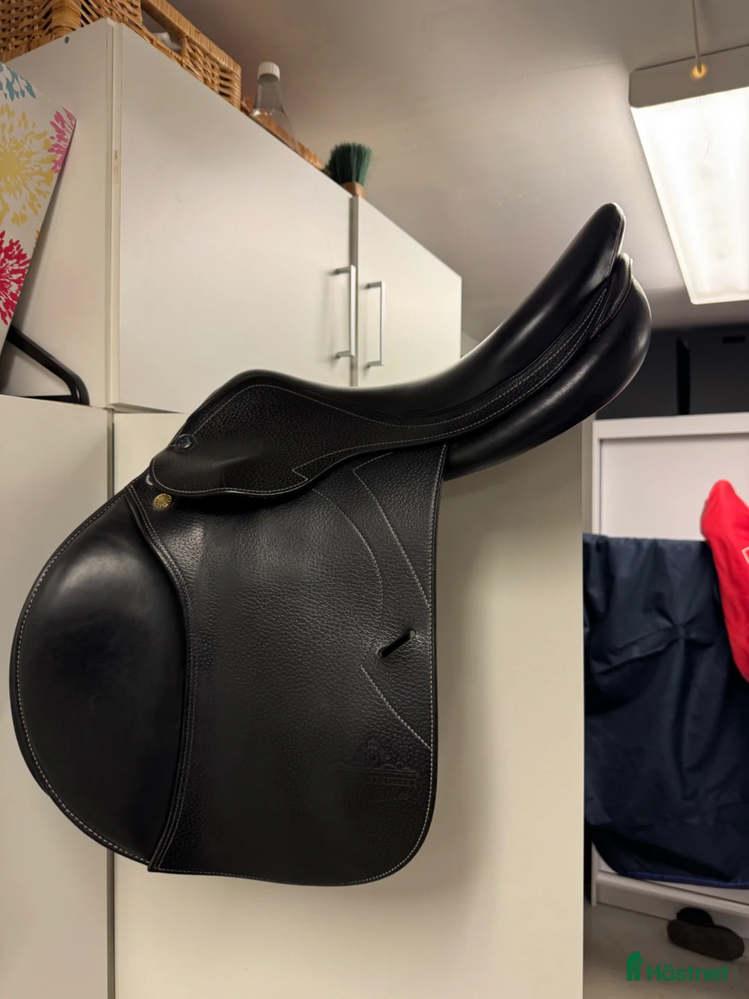 Sadlar hästutrustning till salu: Prestige Hoppsadel - Annons 1