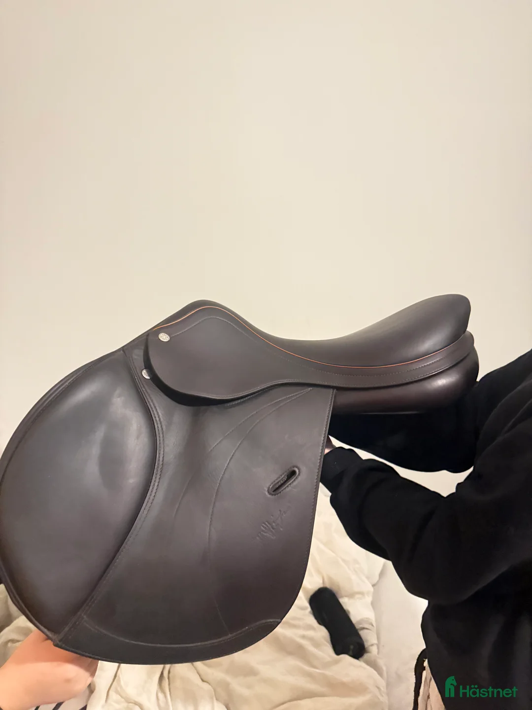 Sadlar hästutrustning till salu: Equip expression special i Tungelsta - Annons 1