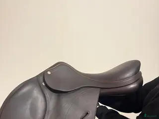 Sadlar hästutrustning till salu: Equip expression special i Tungelsta - Annons 1