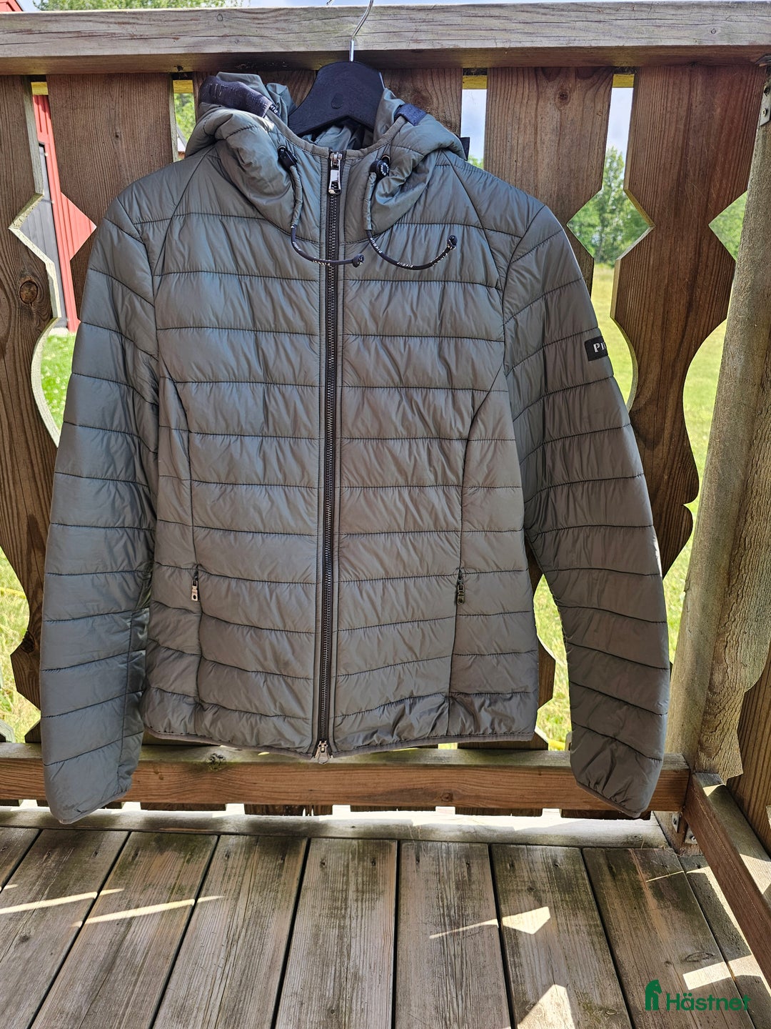 Jackor & Kavajer ryttarutrustning till salu: Super fin pikeur jacka Nu PRISSÄNKT i Vetlanda - Annons 1