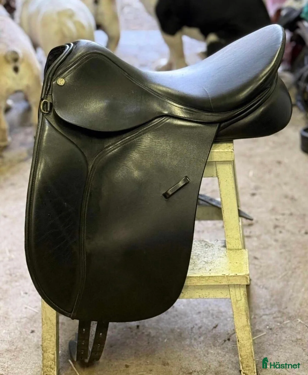 Sadlar hästutrustning till salu: Knights Lady Rowina dressyrsadel  - Annons 2