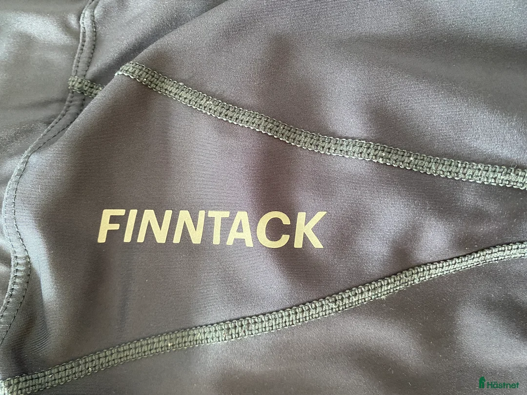 Ridbyxor ryttarutrustning till salu: 2 st Finntack ridtights i Brålanda - Annons 1