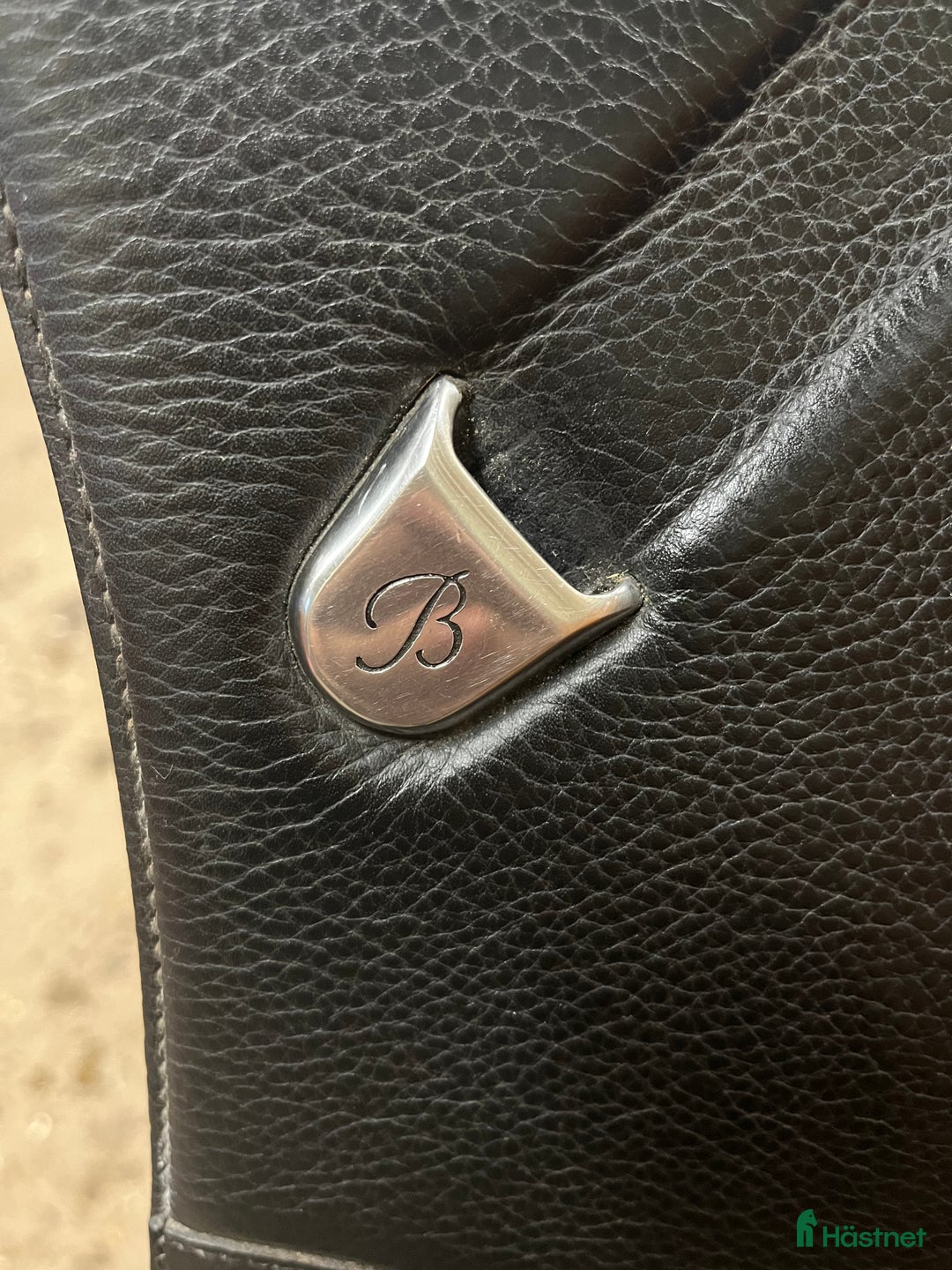 Sadlar hästutrustning till salu: Isabell Werth Bates Cair sadel dressyr i Åkers Styckebruk - Annons 13