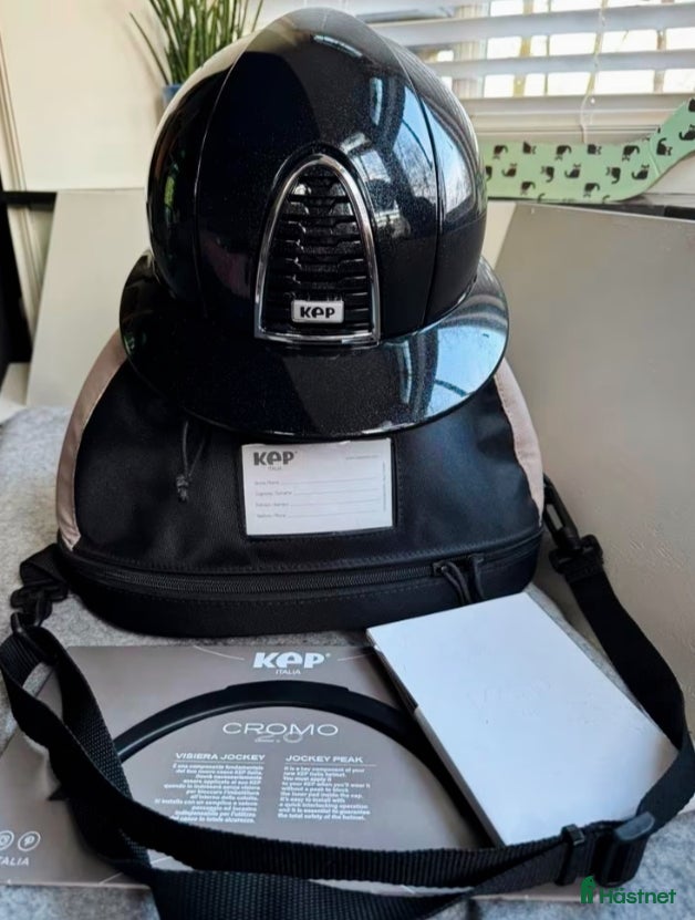 Hjälmar ryttarutrustning till salu: KEP Cromo 2.0 Metal Diamond 51-58 - Annons 1