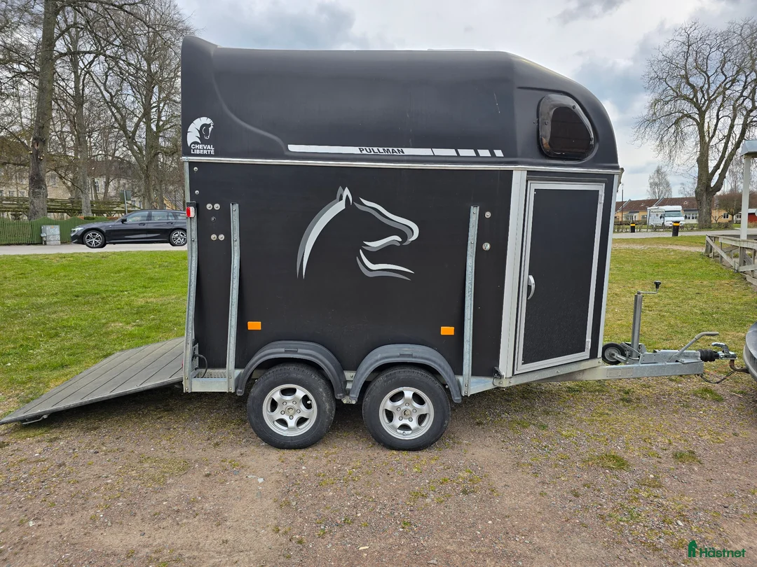 Hästtransporter  fordon & transport till salu: Nybesiktad Cheval Liberté Pullman – Totalrenoverad - Annons 1