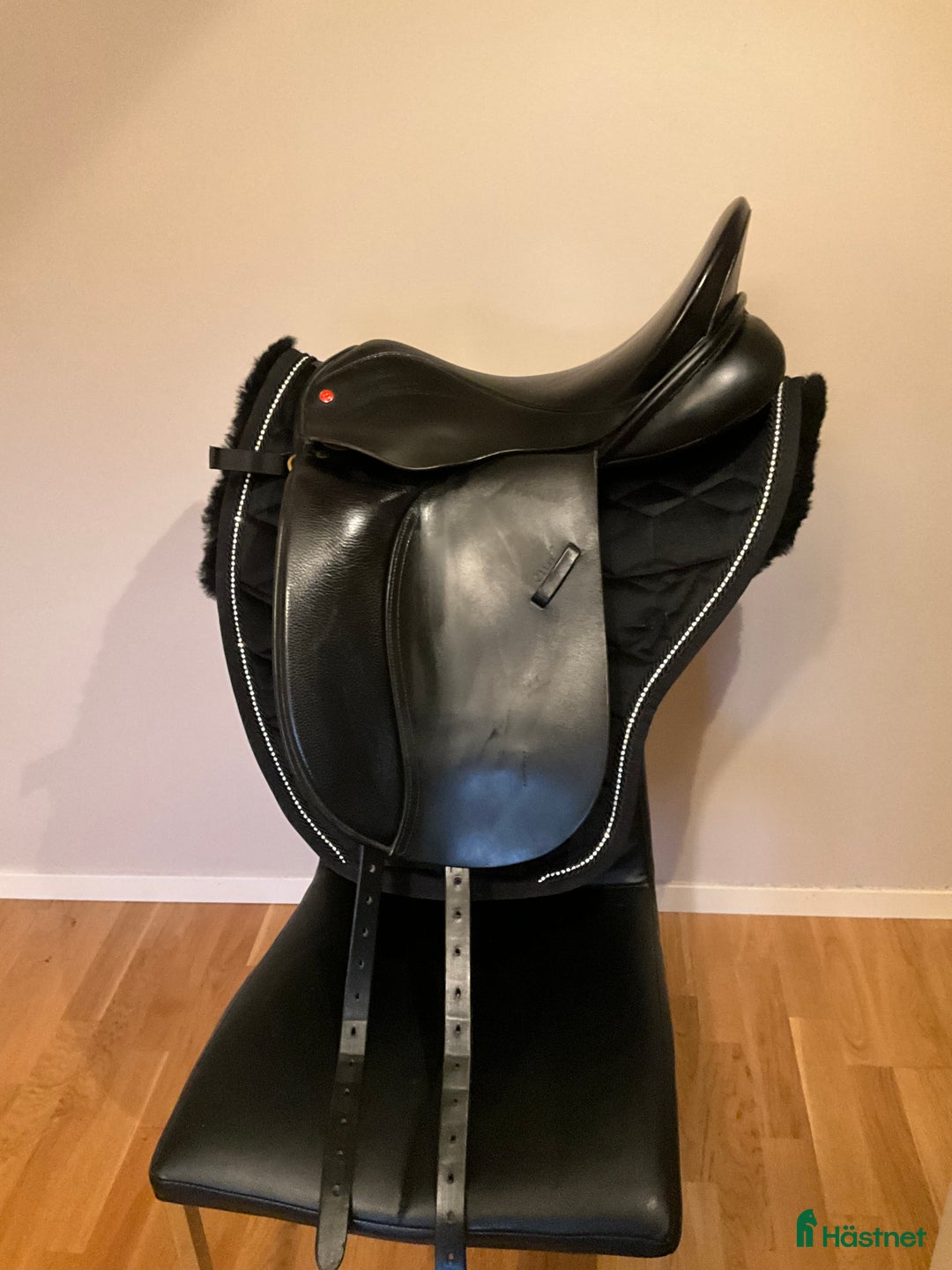 Sadlar hästutrustning till salu: Wellington Elite, 17", fit 3 i Västerås - Annons 2