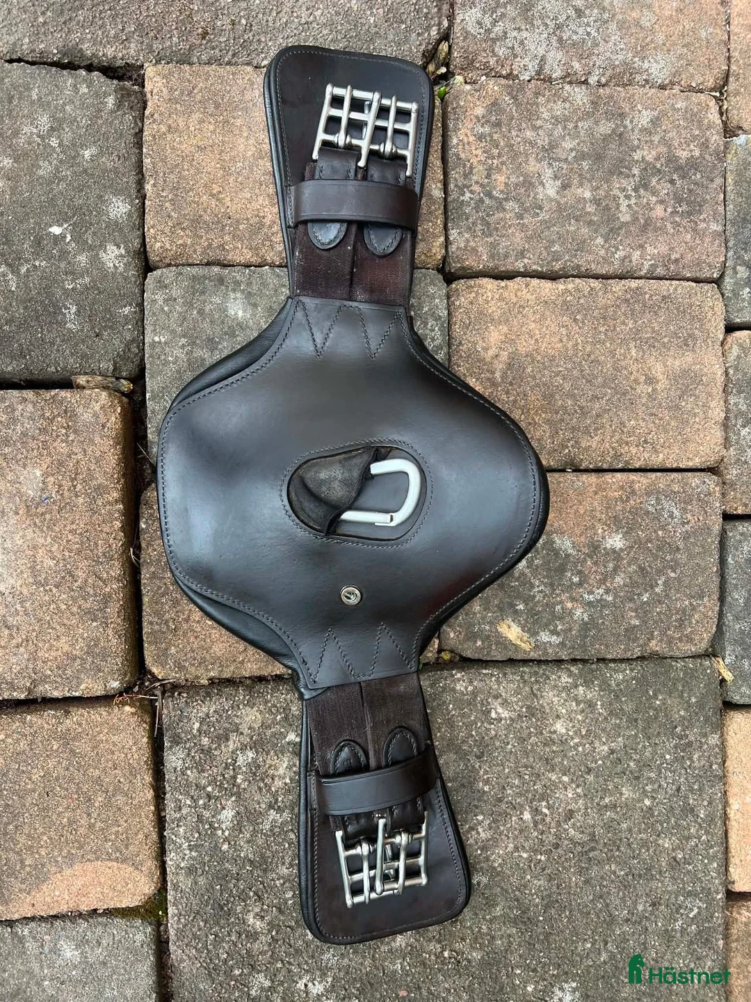 Sadeltillbehör hästutrustning till salu: Fairfield dressyrgjord 55 cm – mörkbrun - Annons 1
