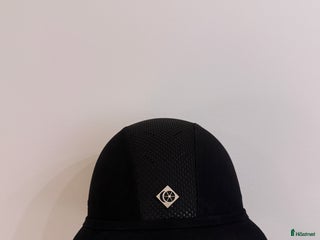 Hjälmar ryttarutrustning till salu: Charles Owen Sp8 i fint skick i Västra Frölunda - Annons 1