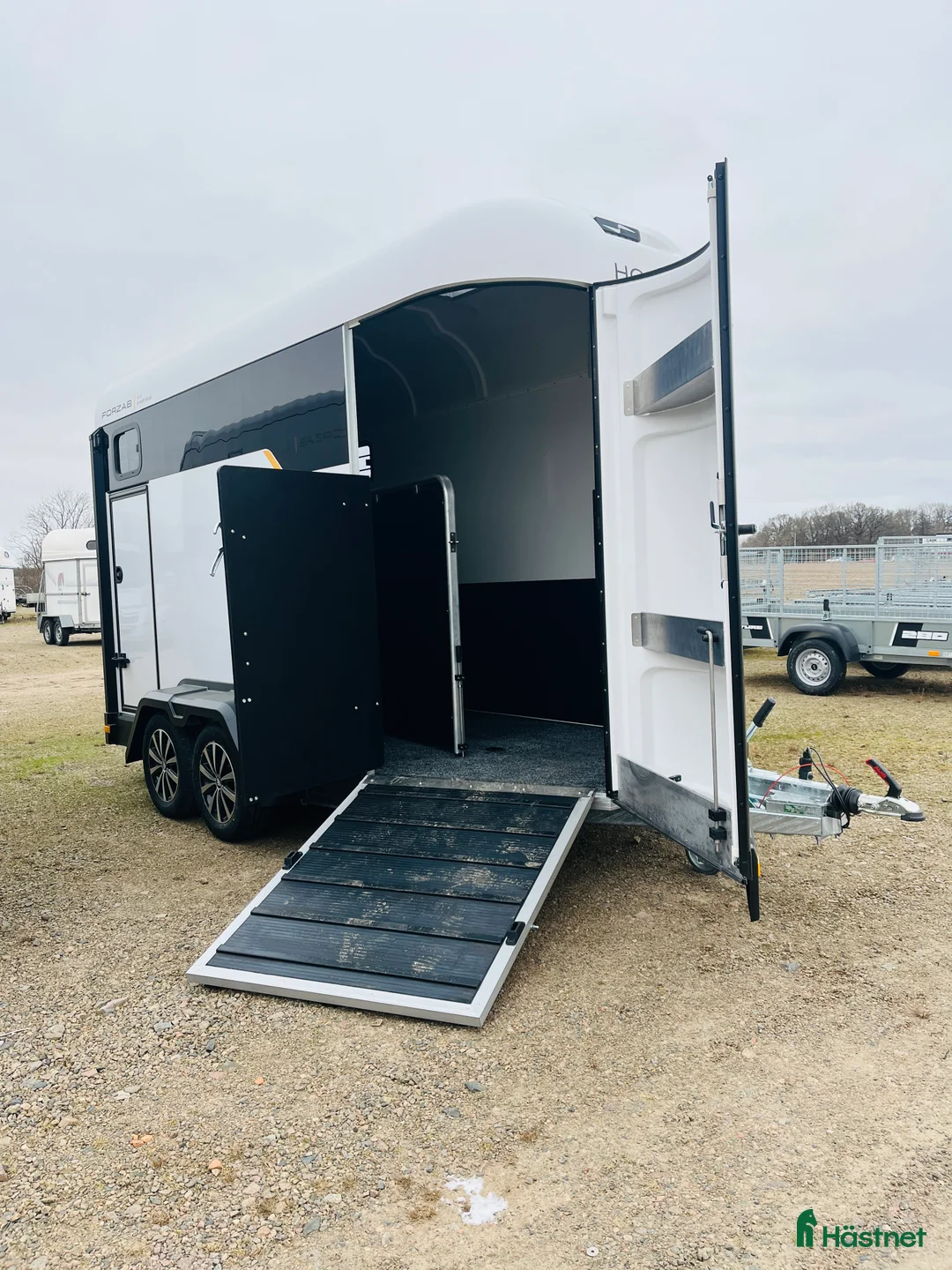 Hästtransporter  fordon & transport till salu: Forzab EQ3R Stuteri Finns i lager  i Klippan - Annons 7