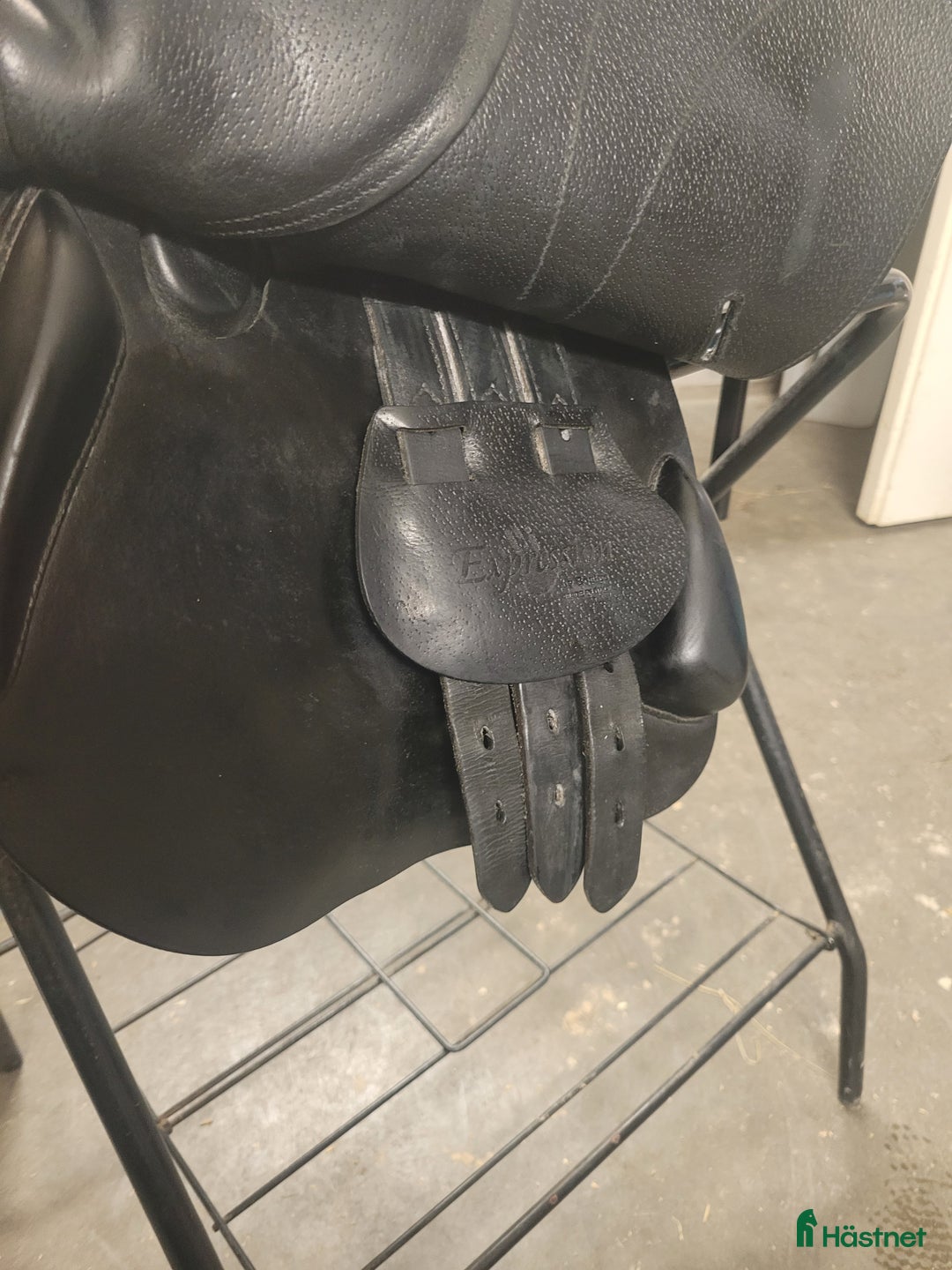 Sadlar hästutrustning till salu: Equipe Linnéa säljes i Bonässund - Annons 2