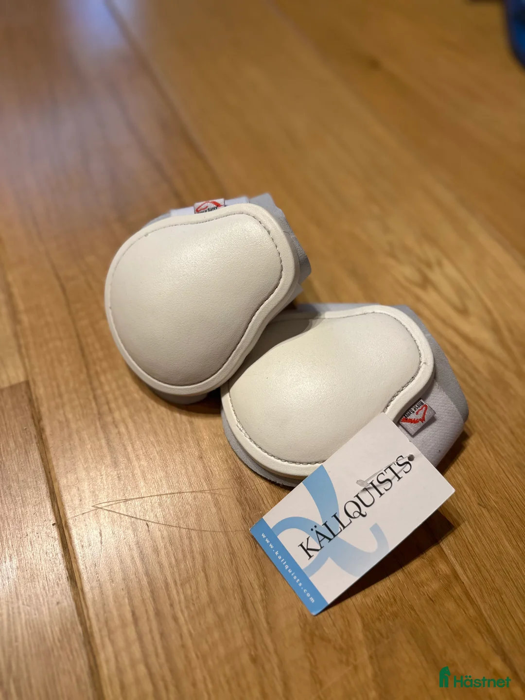 Benskydd hästutrustning till salu: Kotskydd + reflexer ben i Perstorp - Annons 1