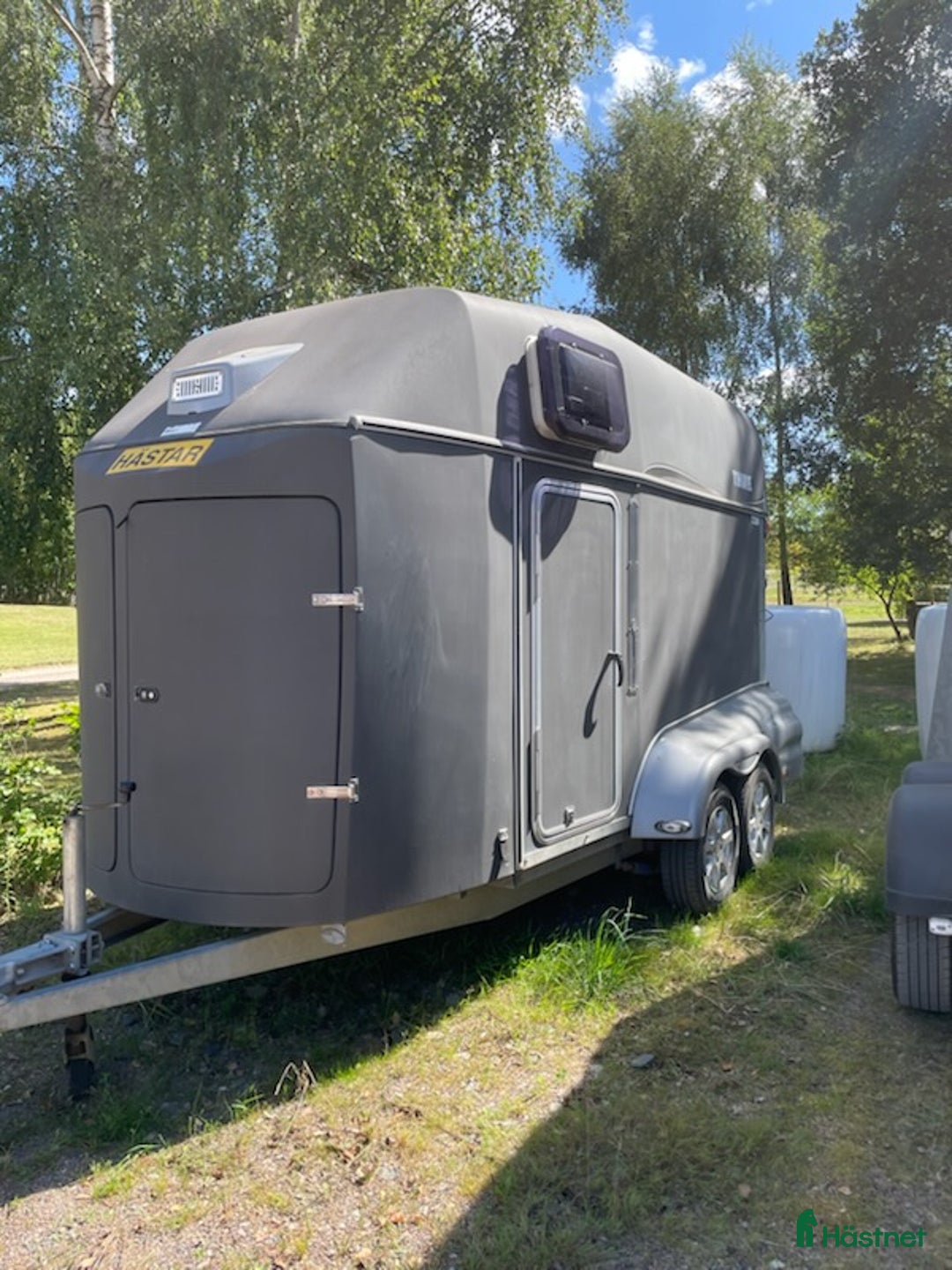 Hästtransporter  fordon & transport till salu: Välvårdad Thule i Teckomatorp - Annons 3