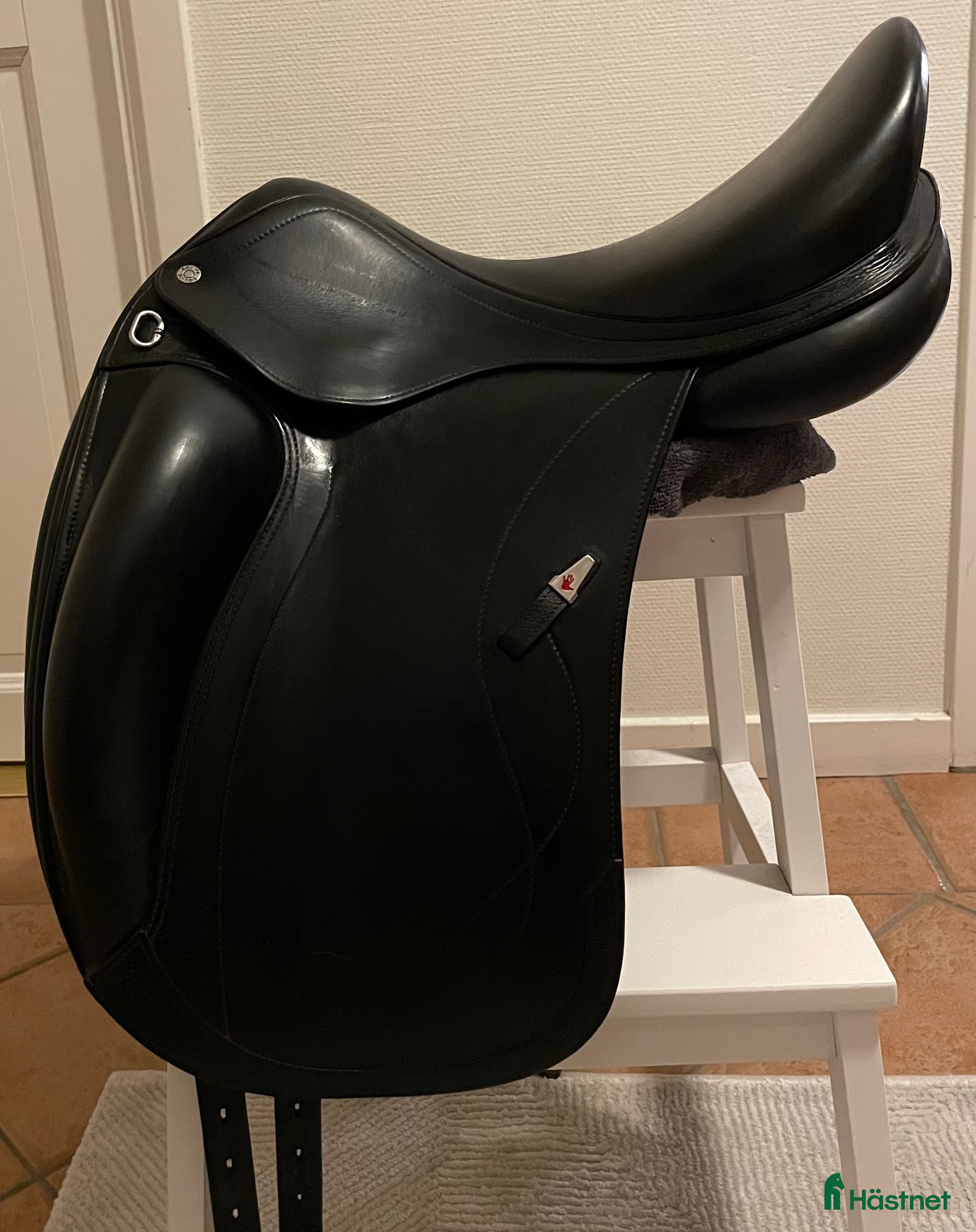 Sadlar hästutrustning till salu: Equipe Olympia Dressyr 17” i Hudiksvall - Annons 10