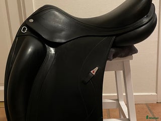 Sadlar hästutrustning till salu: Equipe Olympia Dressyr 17” i Hudiksvall - Annons 13