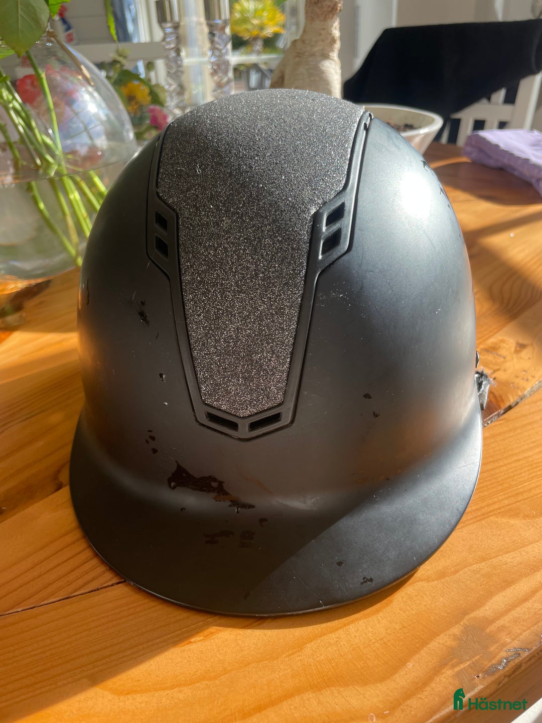 Hjälmar ryttarutrustning till salu: Fin ridhjälm i Svärtinge - Annons 1