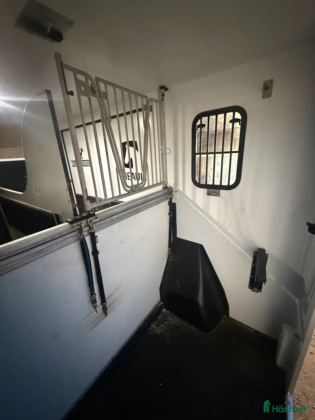 Hästlastbilar  fordon & transport till salu: B korts hästlastbil med hög lastvikt i Blentarp - Annons 9