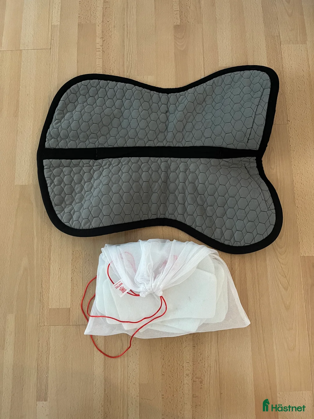 Sadeltillbehör hästutrustning till salu: Mattes korrektionspad  - Annons 2