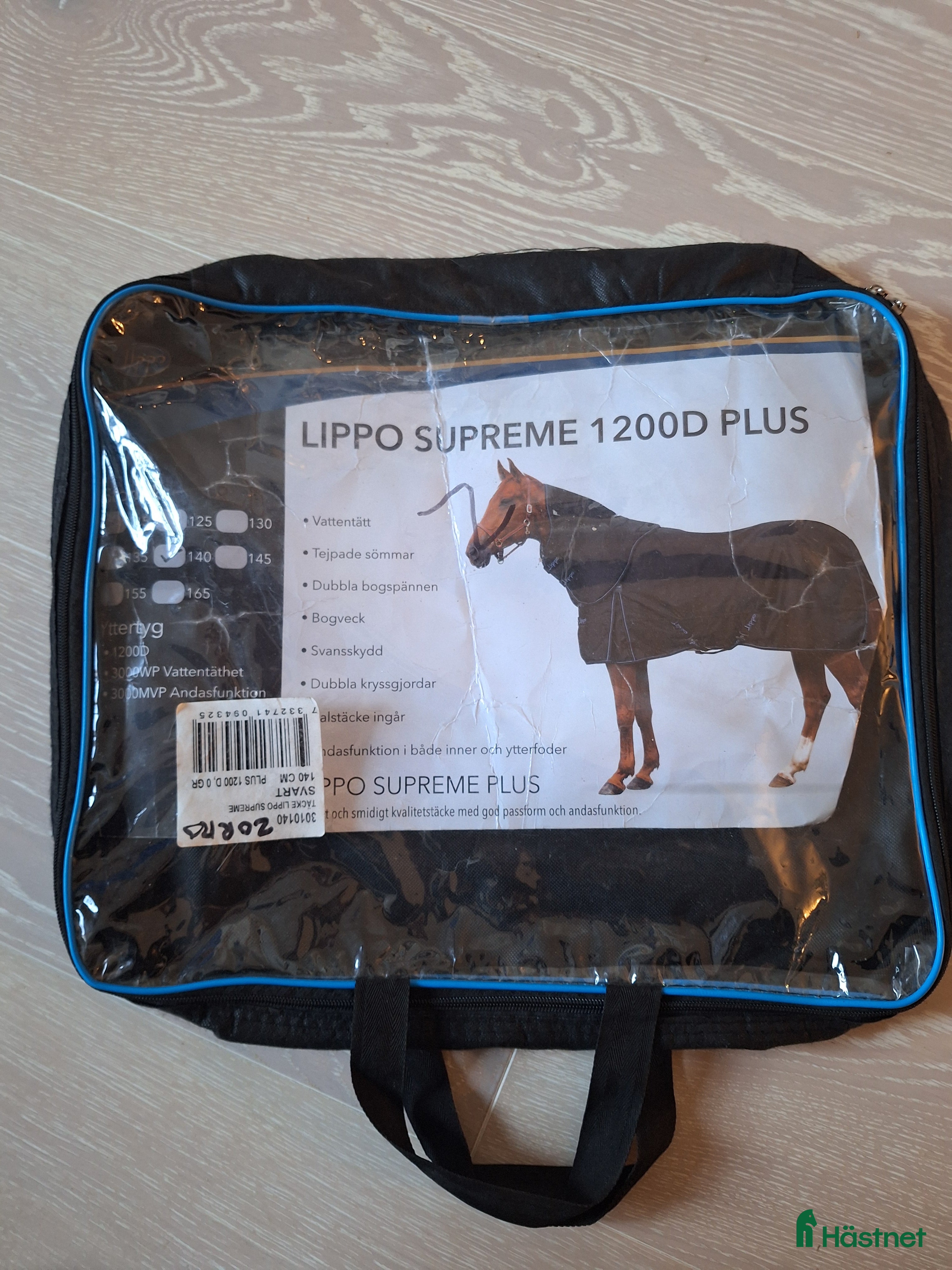 Täcken hästutrustning till salu:  Lippo Supreme Plus Svart i strl 140 0gram 1200Den i Drottningholm - Annons 1