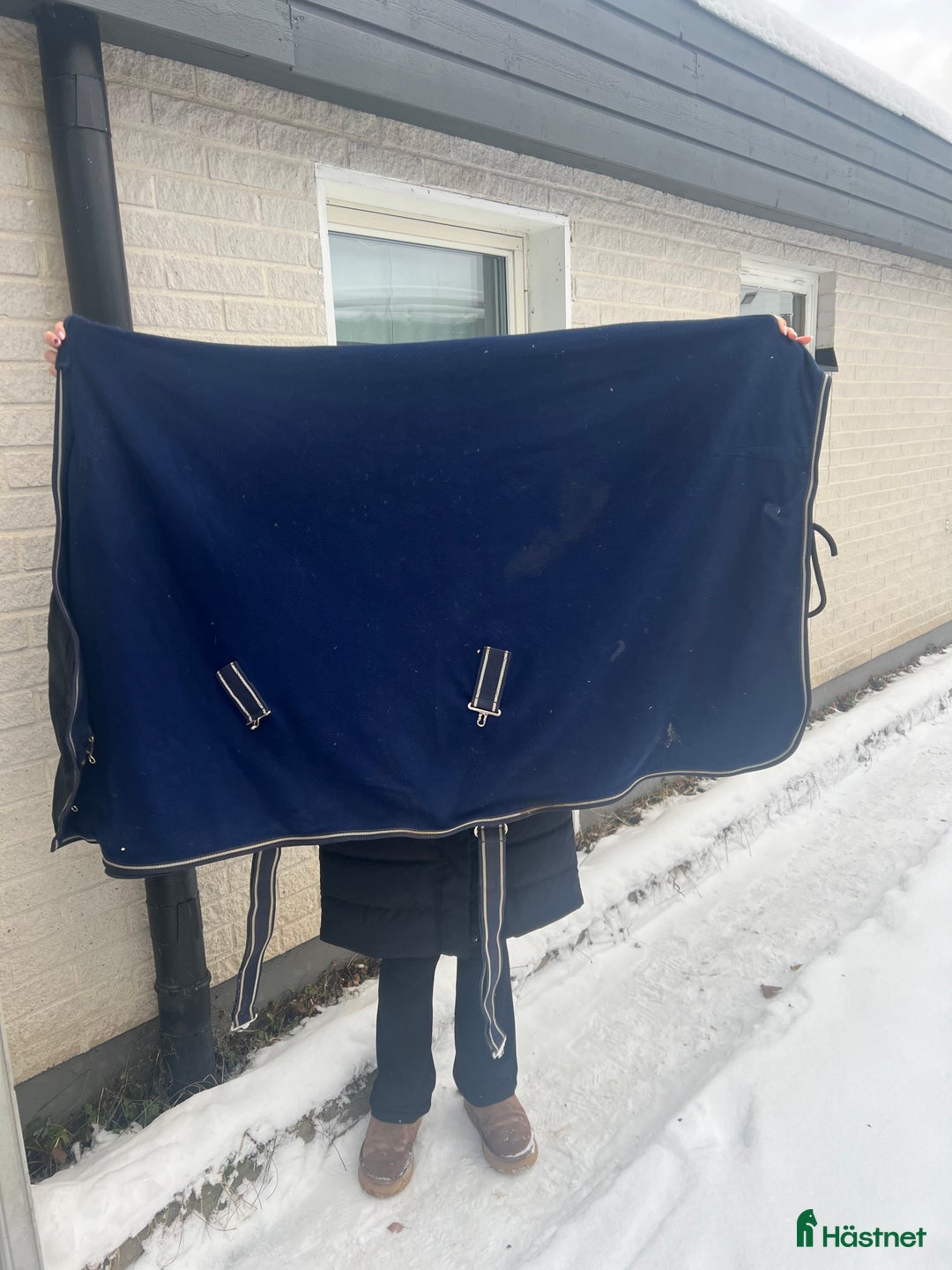 Täcken hästutrustning till salu: Diverse täcken i Växjö - Annons 4