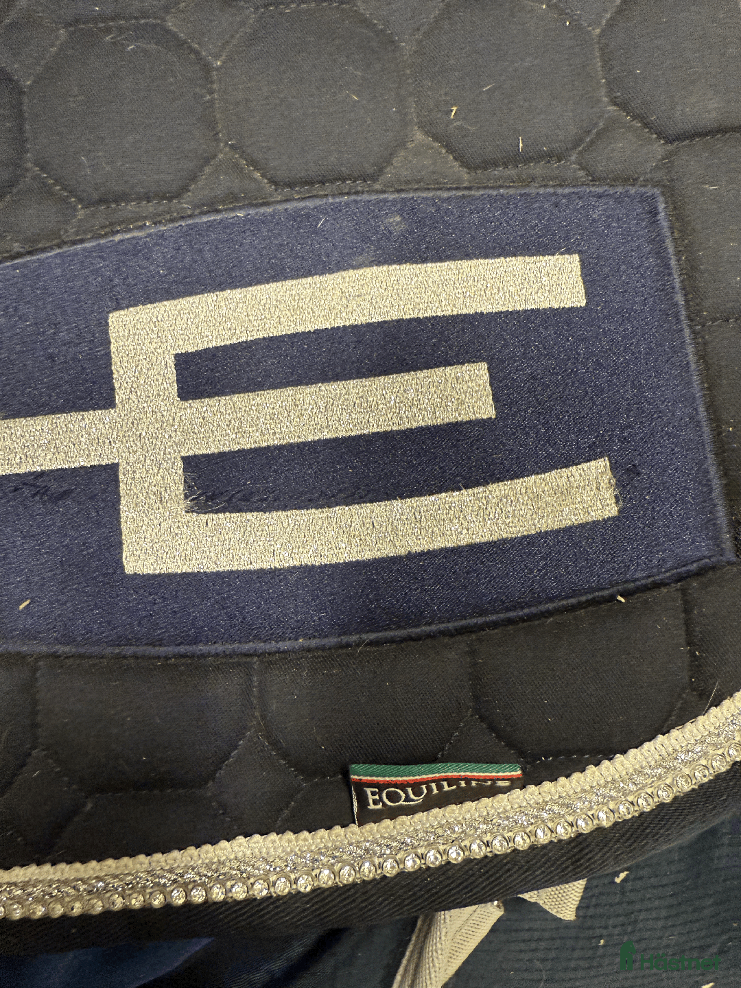 Schabrak & Vojlockar hästutrustning till salu: Fina tävlings schabrak från Equipe och Trolle i Ekerö - Annons 2